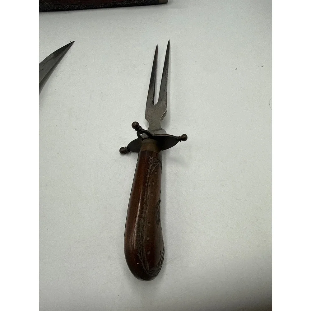 Unbranded vintage hand